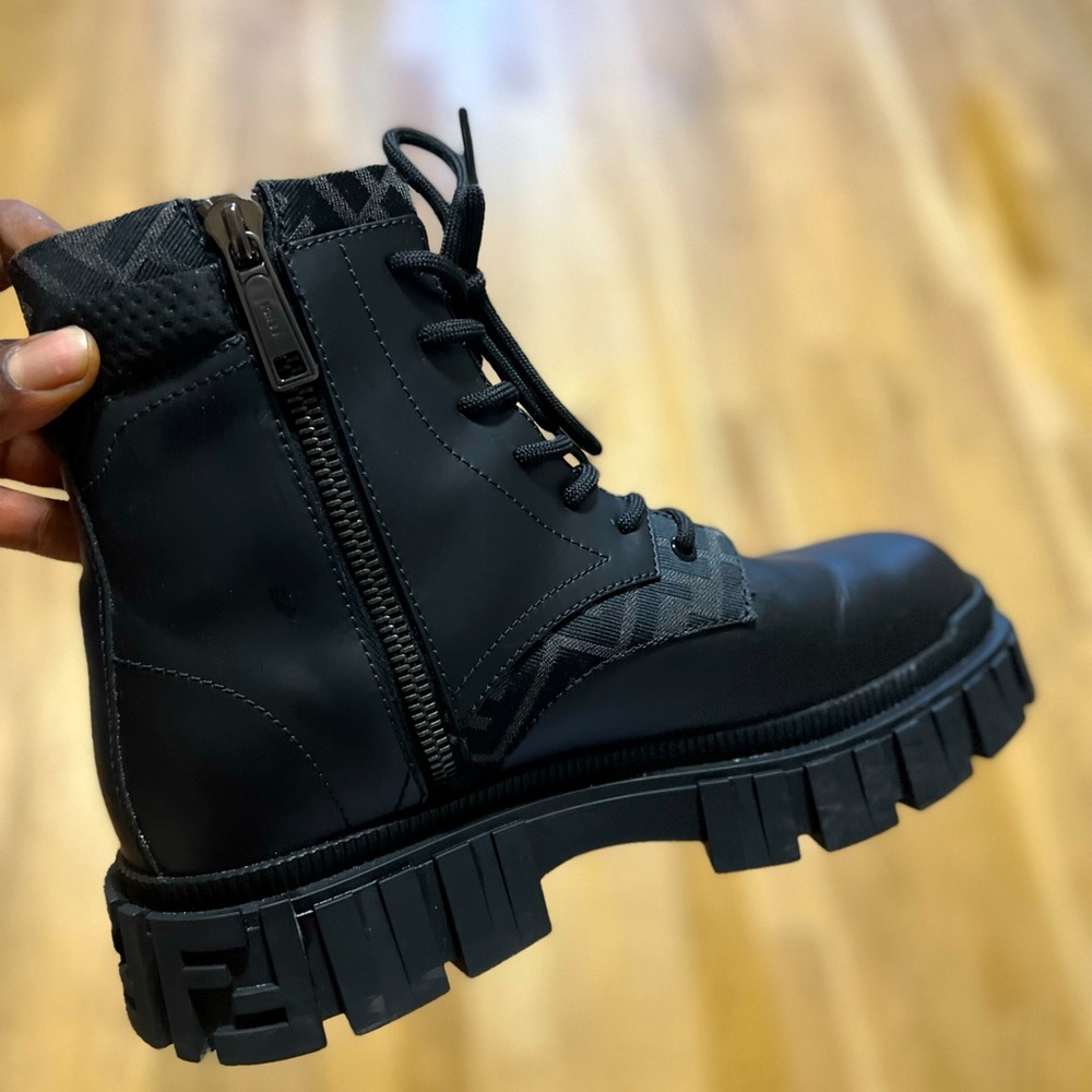 Fendi mens Force boots